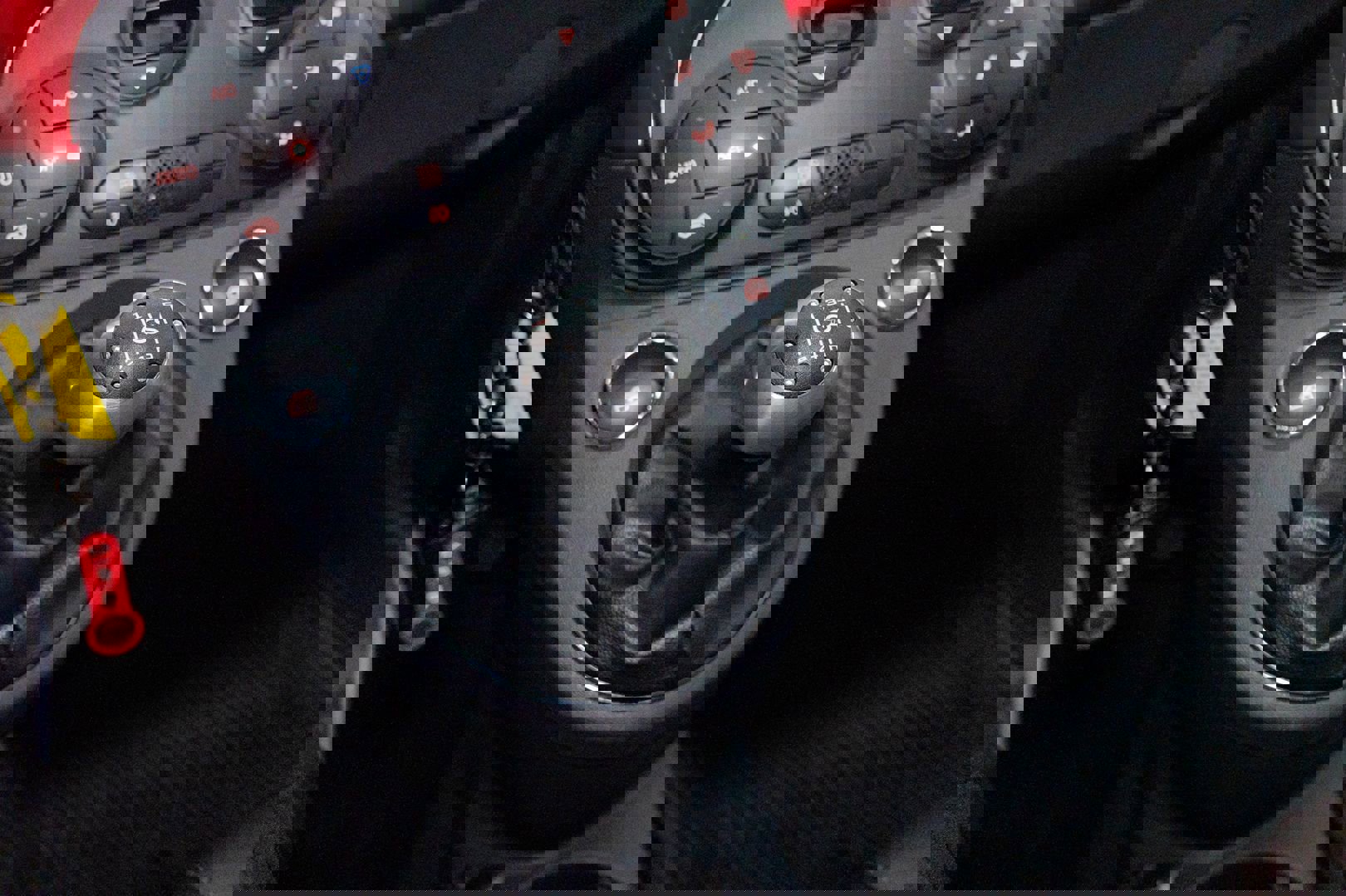 Used 2012 FIAT 500 Sport w/ Safety & Convenience Pkg image 32