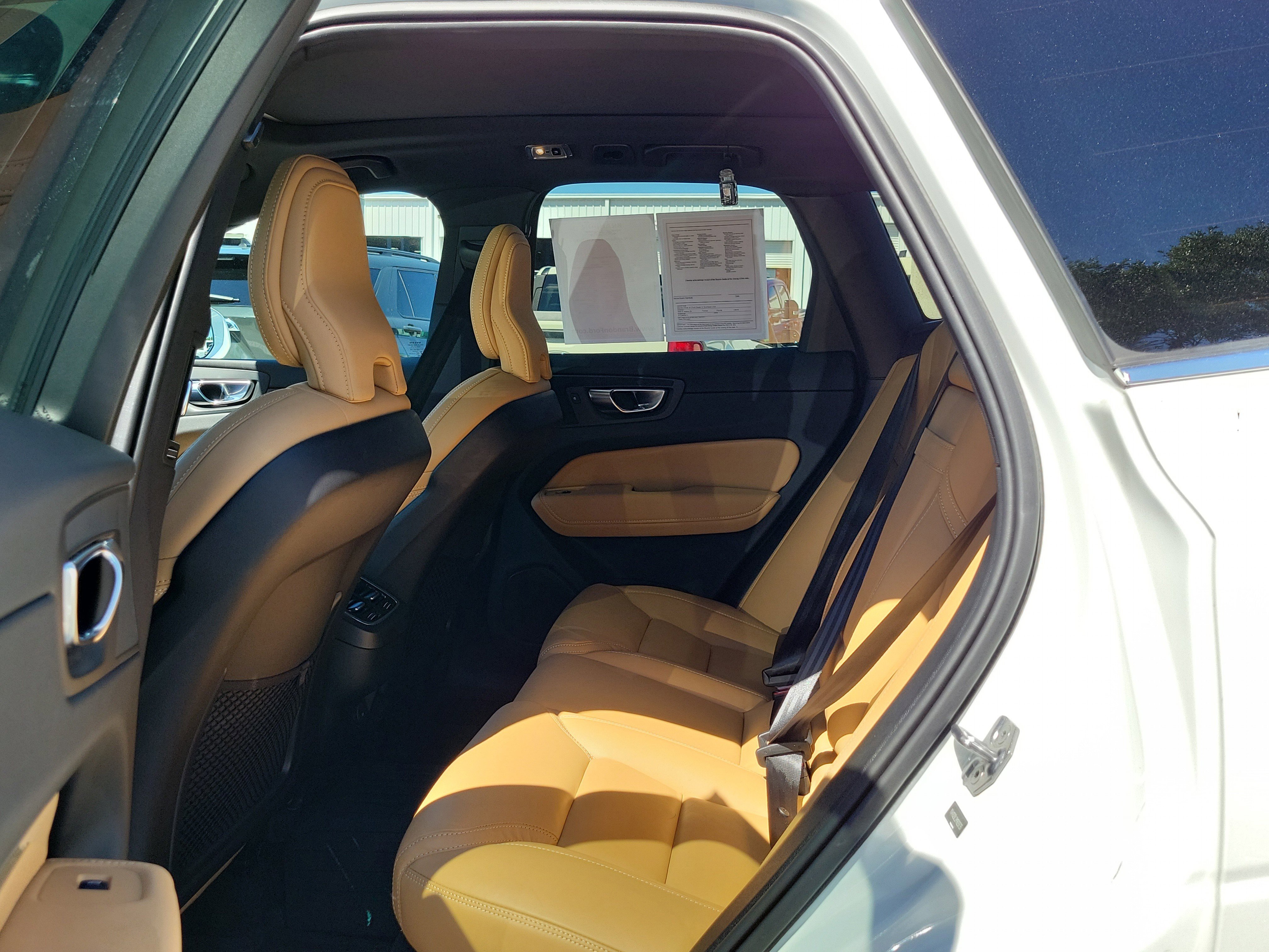 Used 2021 Volvo XC60 T5 Inscription FWD image 14
