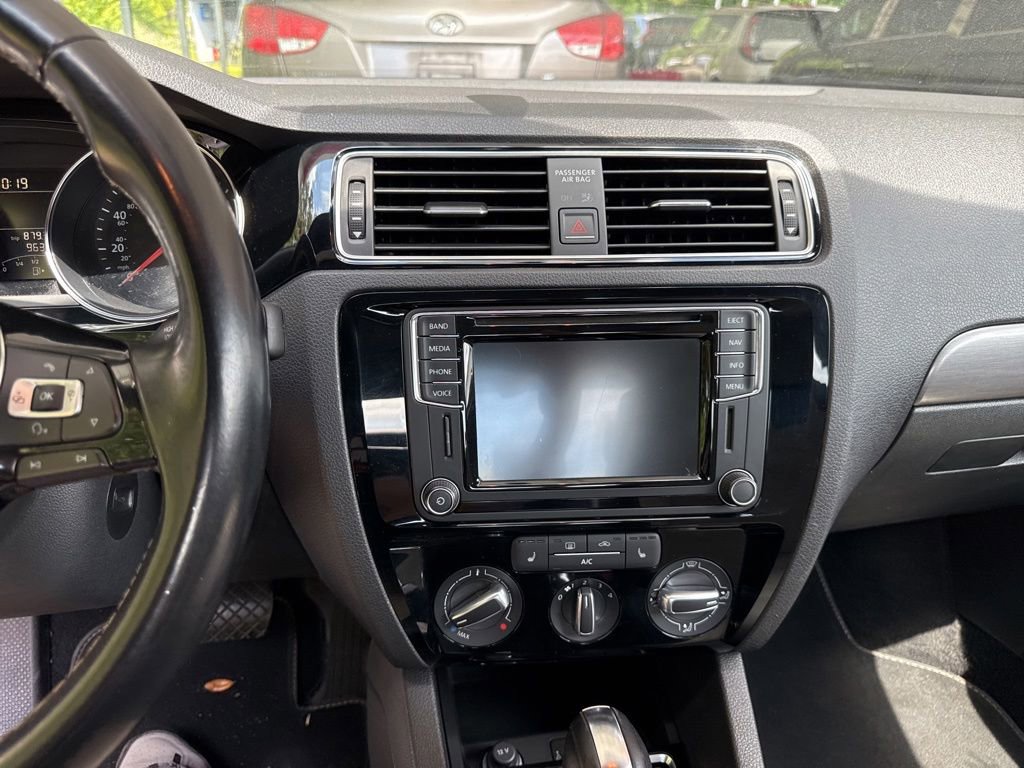 Used 2017 Volkswagen Jetta Sport FWD image 5
