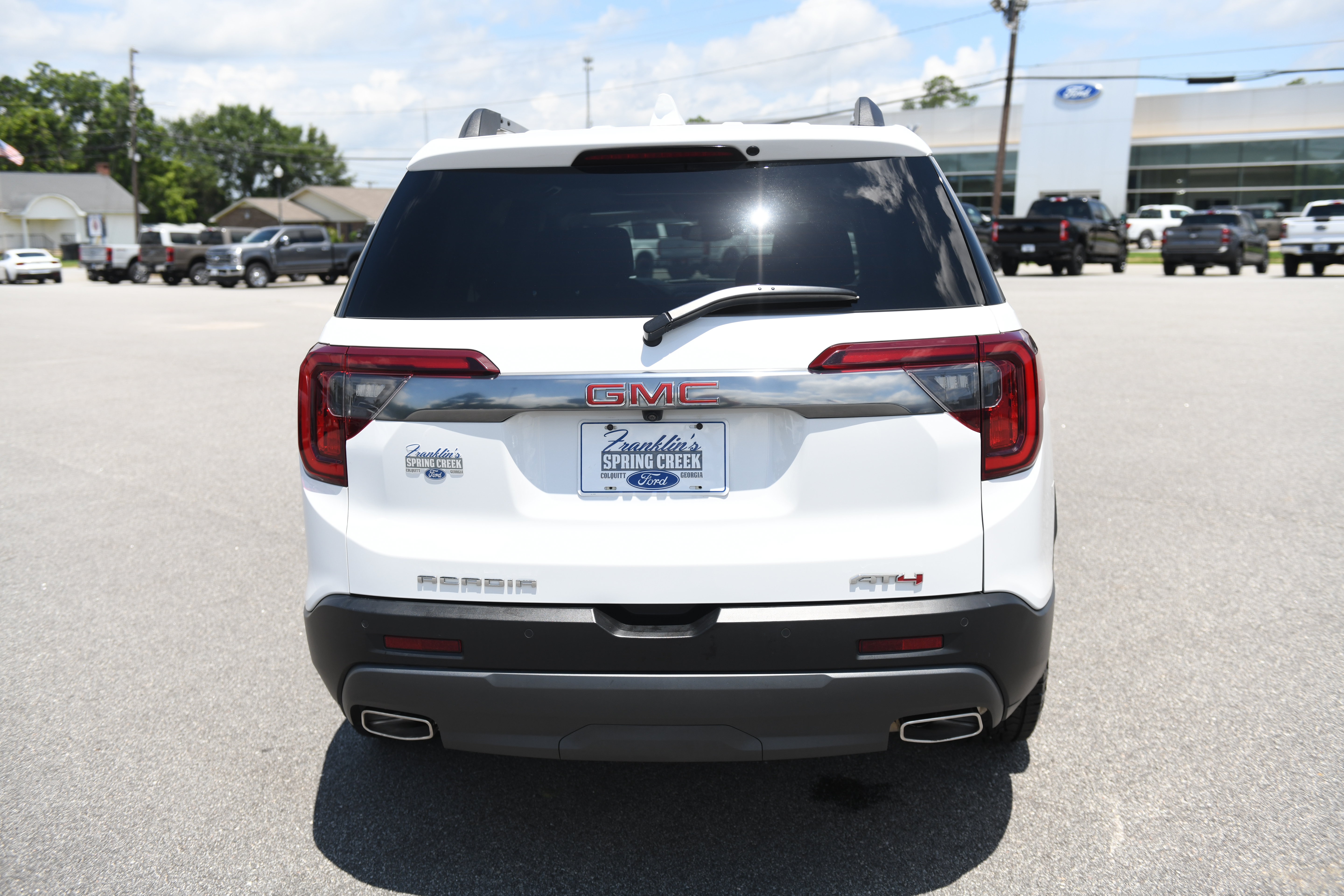 Used 2022 GMC Acadia AT4 w/ Technology Package AWD/4WD image 5