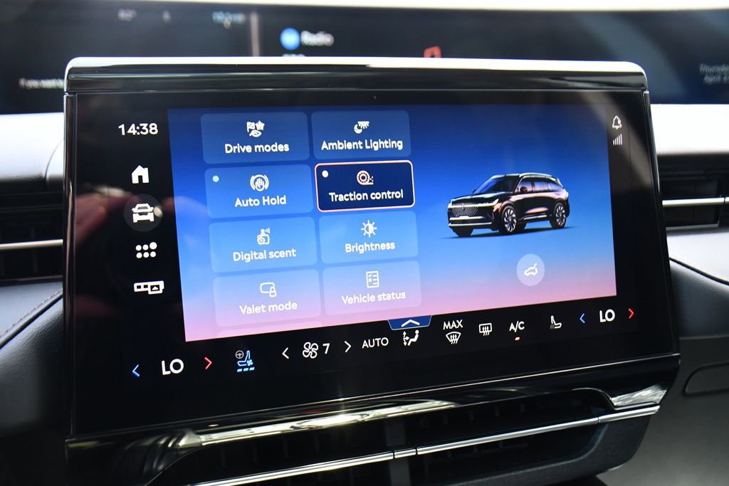 New 2026 Lincoln Nautilus Reserve w/ Jet Appearance Package AWD/4WD image 34