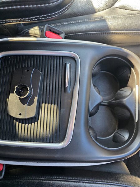 Used 2022 Chrysler Pacifica Touring-L FWD image 10