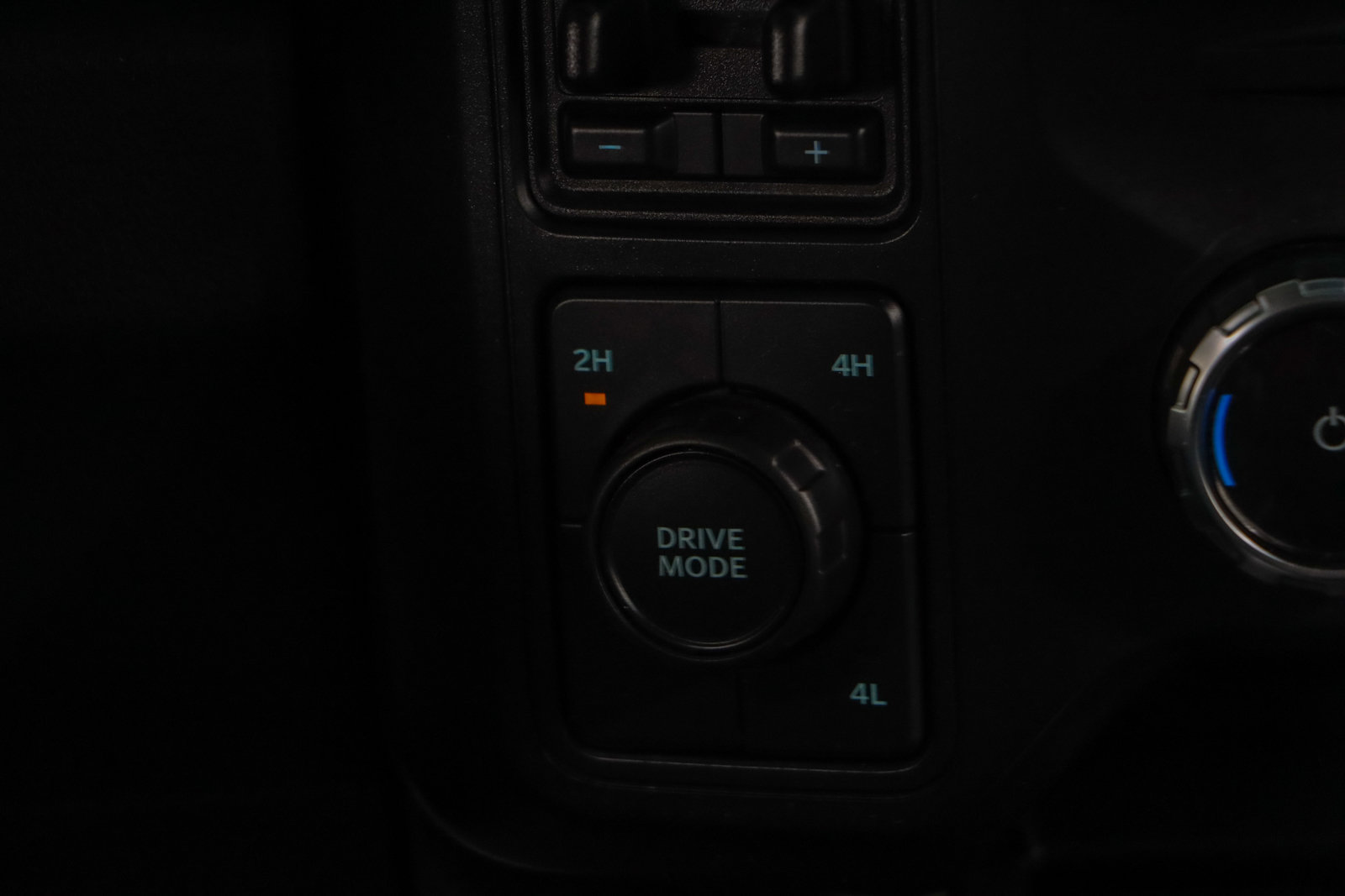 Used 2024 Ford F250 Lariat image 22