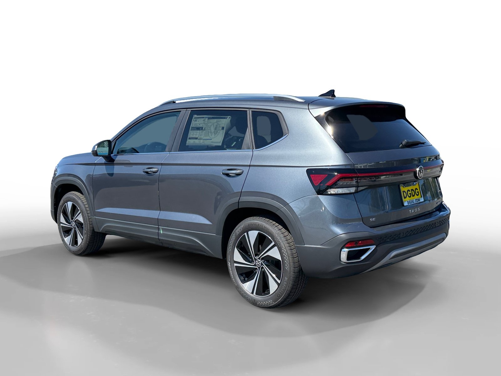 New 2026 Volkswagen Taos SE AWD/4WD image 3