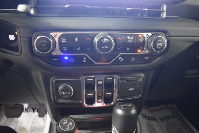 Used 2024 Jeep Wrangler High Altitude AWD/4WD image 25