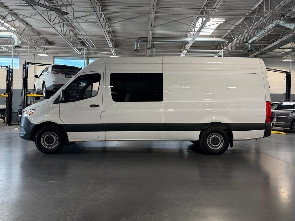 Used 2024 Mercedes-Benz Sprinter 2500 image 9