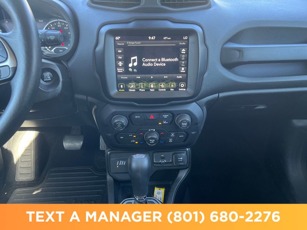 Used 2022 Jeep Renegade Latitude w/ Convenience Group AWD/4WD image 17