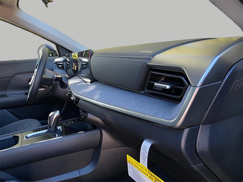 New 2026 Nissan Kicks SV image 12