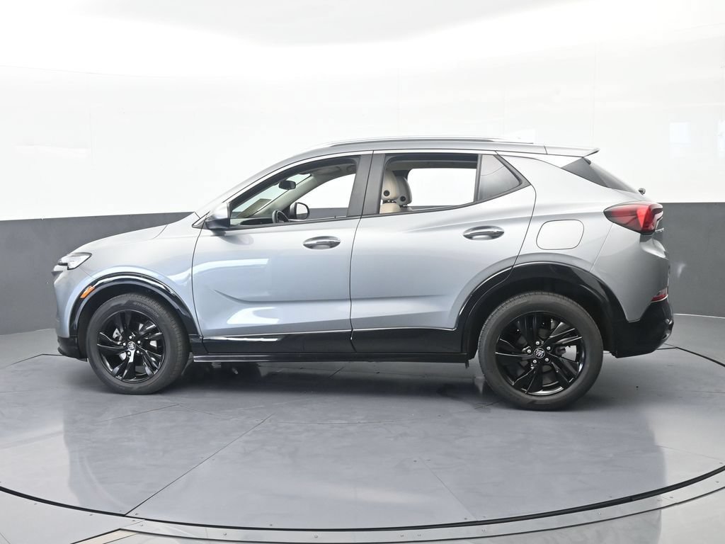 Used 2024 Buick Encore GX Sport Touring FWD image 3