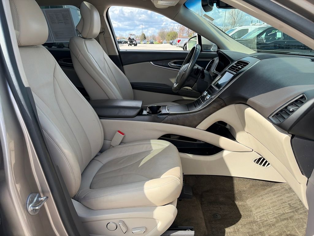 Used 2018 Lincoln MKX Reserve w/ Lincoln MKX Climate Package image 11