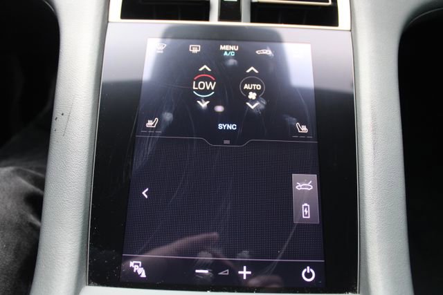 Used 2022 Porsche Taycan 4S image 29