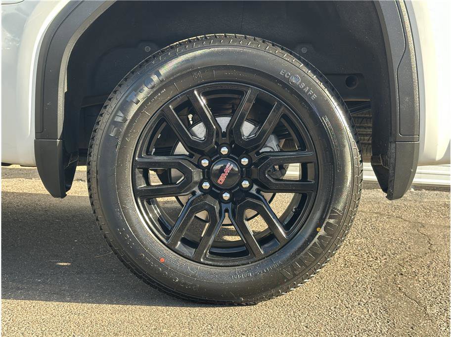 Used 2020 GMC Sierra 1500 Elevation w/ Elevation Value Package image 29