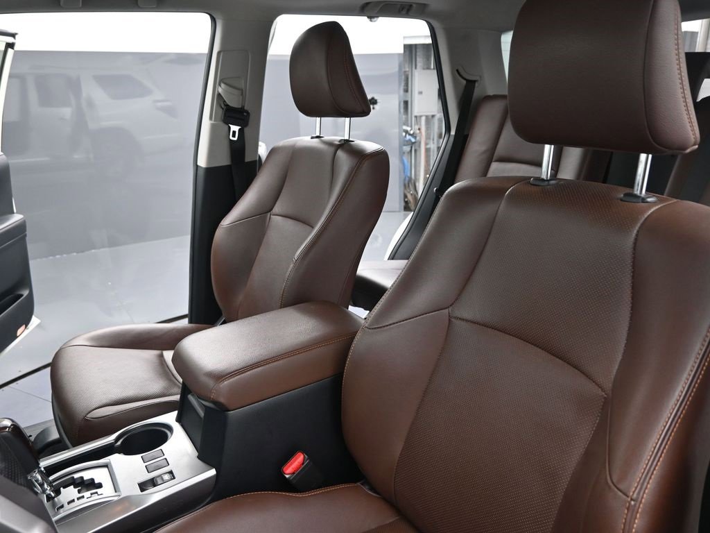 Used 2023 Toyota 4Runner Limited image 9
