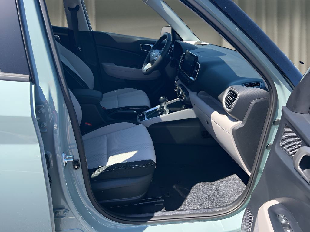 New 2026 Hyundai Venue SEL FWD image 15