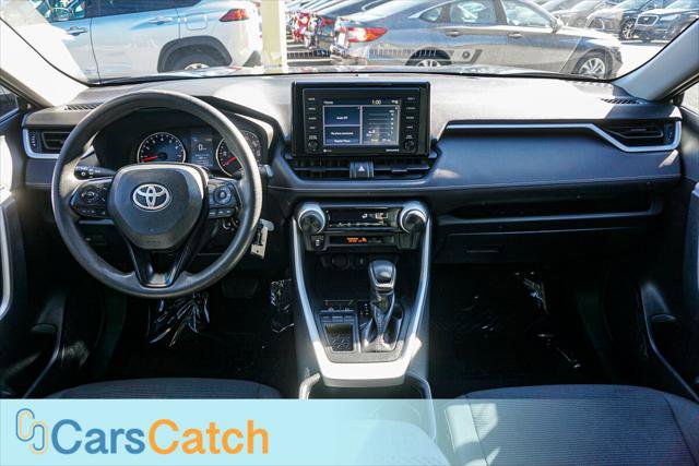 Used 2020 Toyota RAV4 LE image 22
