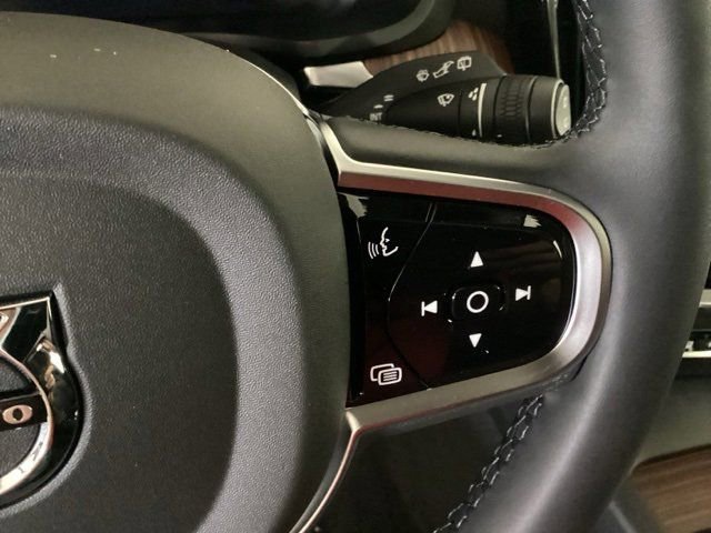 New 2026 Volvo V60 B5 Cross Country Plus w/ Climate Package image 31