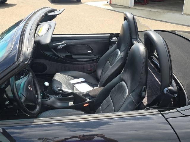 Used 2004 Porsche Boxster RWD image 21