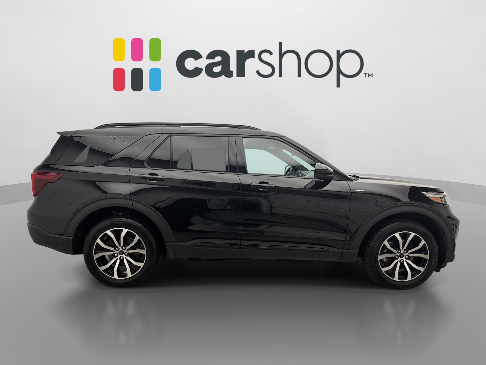 Used 2024 Ford Explorer ST-Line w/ Class IV Trailer Tow Package AWD/4WD image 6