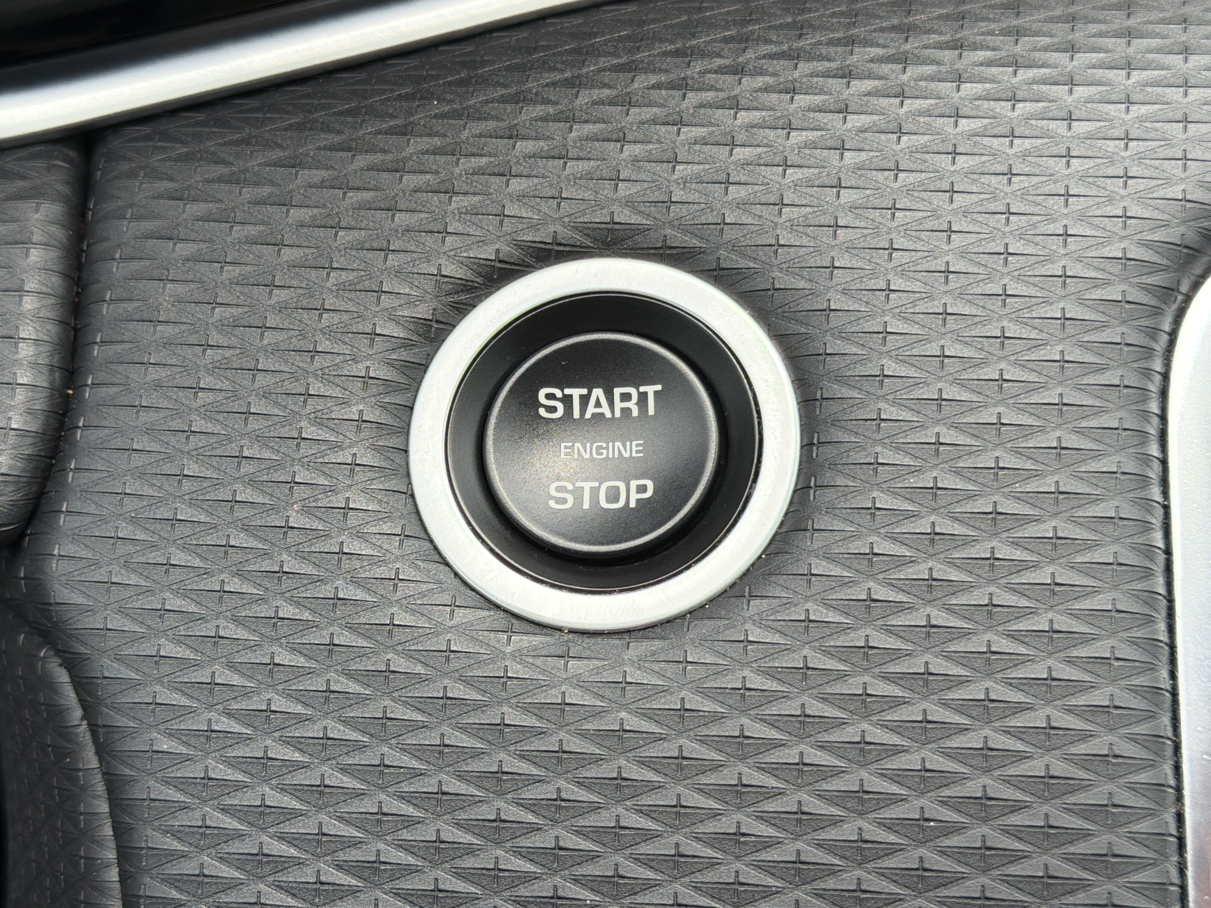 Used 2020 Land Rover Range Rover Evoque S AWD/4WD image 8