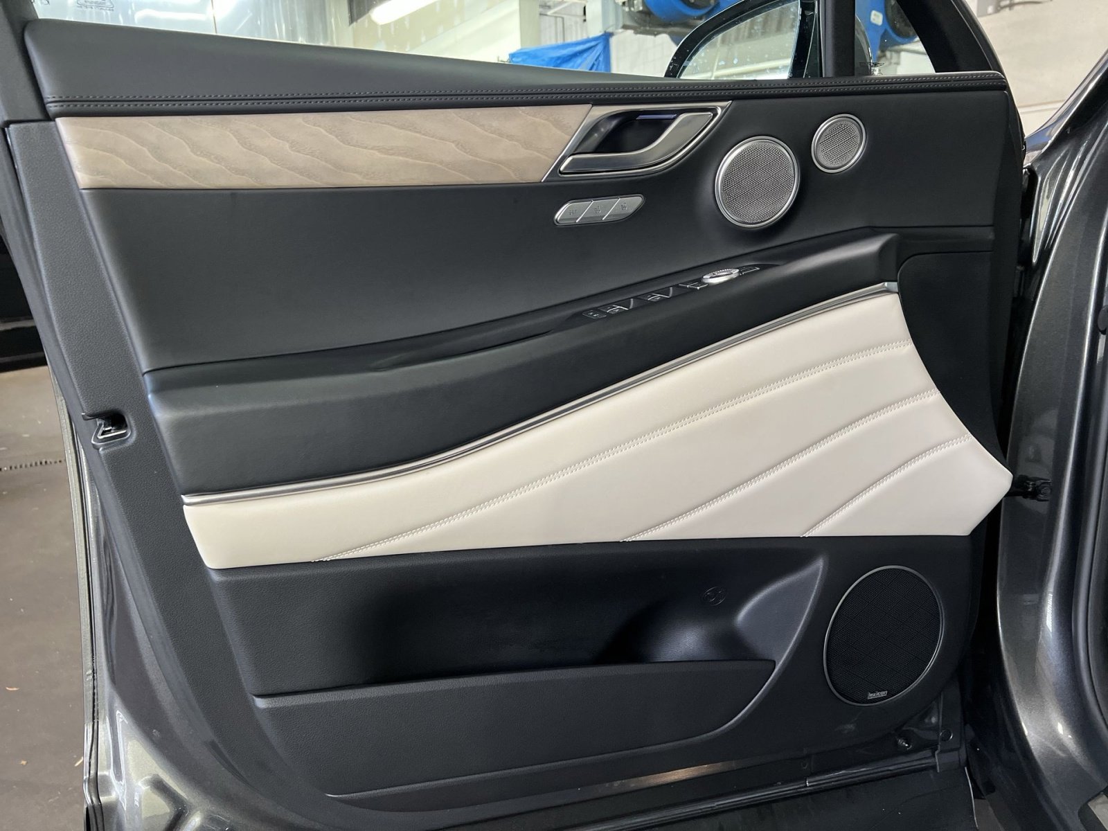 Used 2022 Genesis GV80 2.5T w/ Prestige Package 04 image 14