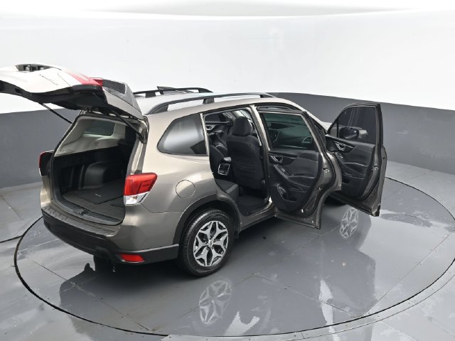Used 2020 Subaru Forester Premium w/ Popular Package #1 AWD/4WD image 26