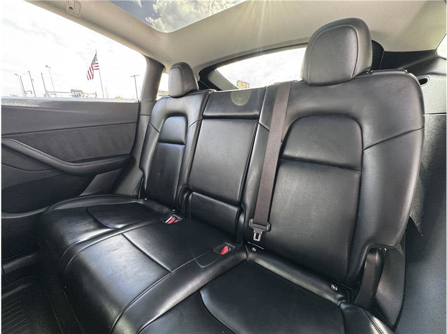 Used 2021 Tesla Model Y Performance AWD/4WD image 16