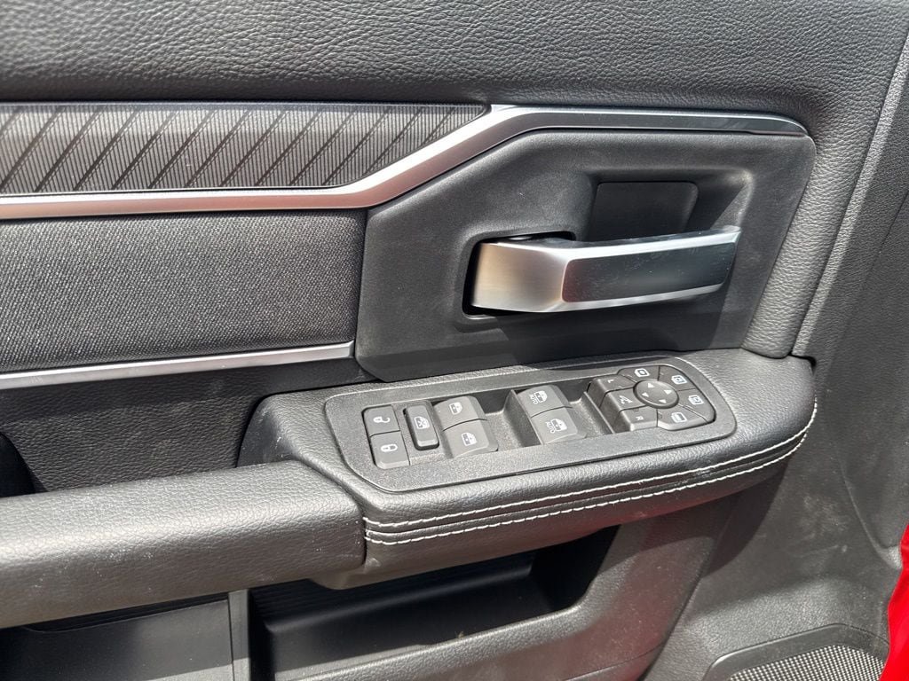 New 2026 RAM 2500 Big Horn AWD/4WD image 17
