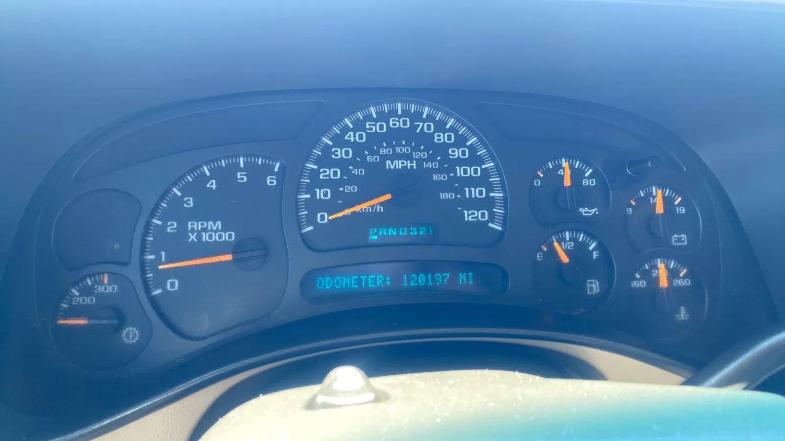 Used 2004 Chevrolet Silverado 2500 LT RWD image 12