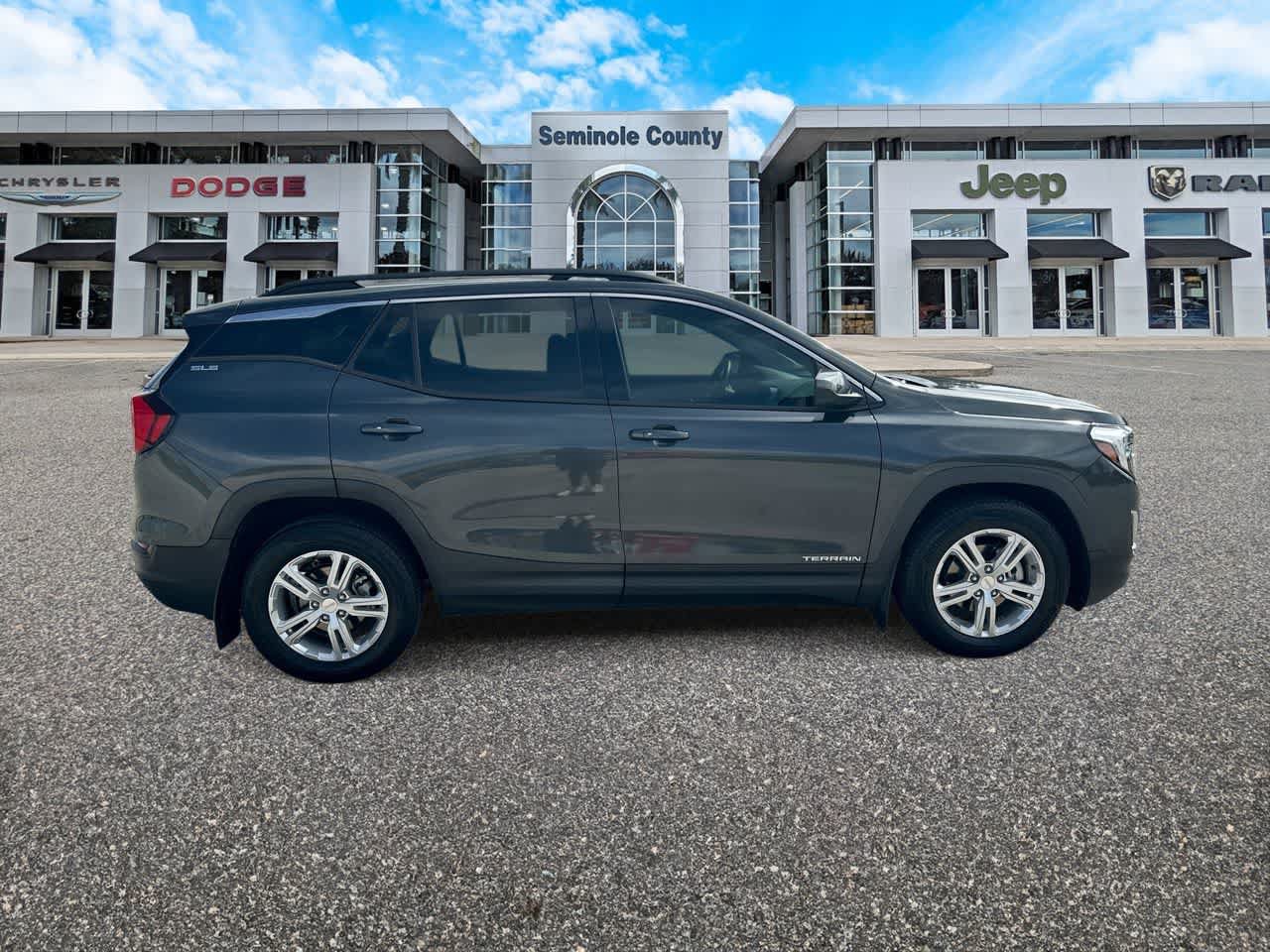 Used 2018 GMC Terrain SLE FWD image 9