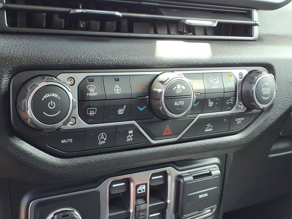 New 2026 Jeep Gladiator Sport AWD/4WD image 6