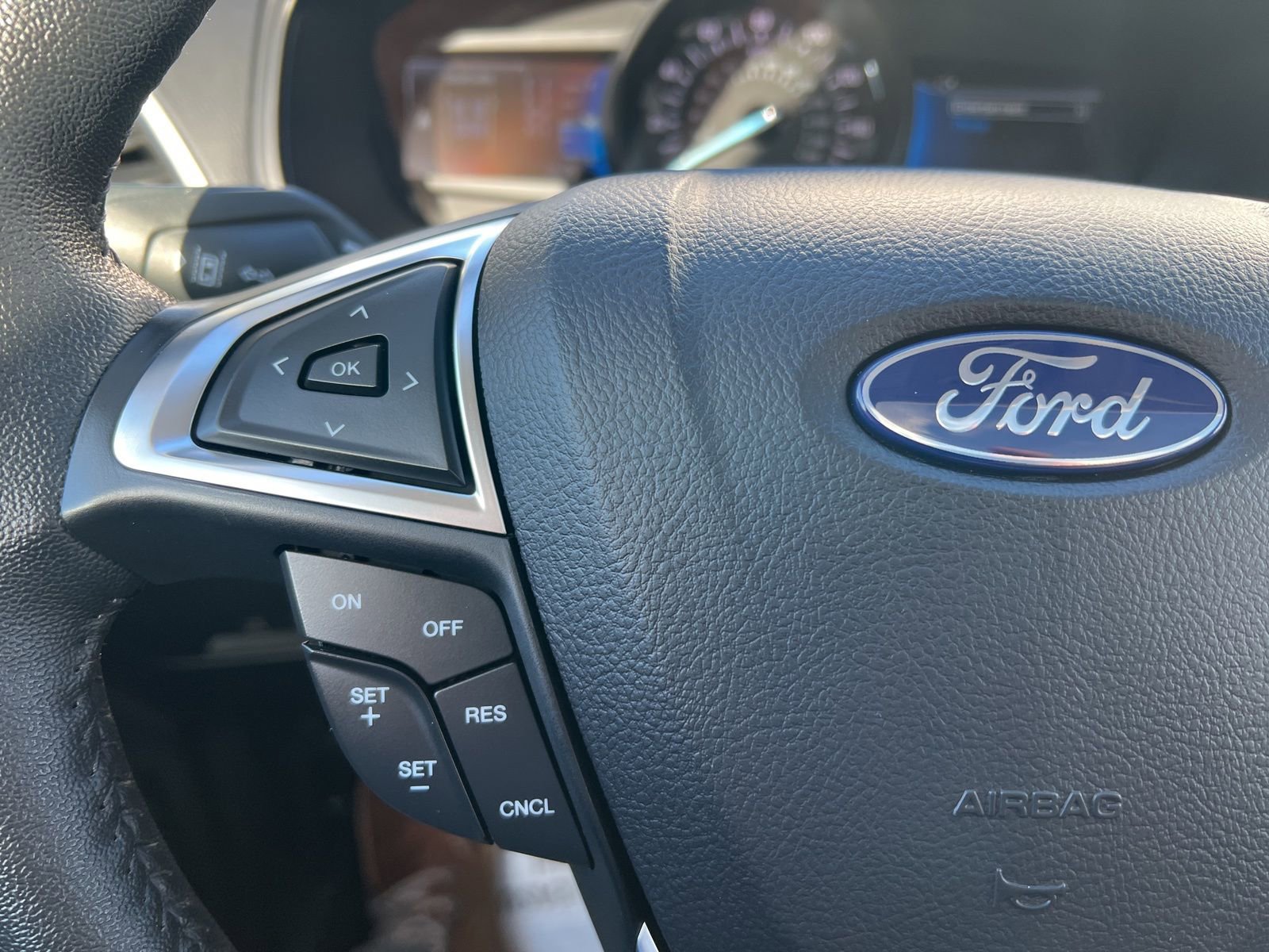 Used 2024 Ford Edge SEL w/ Convenience Package image 23