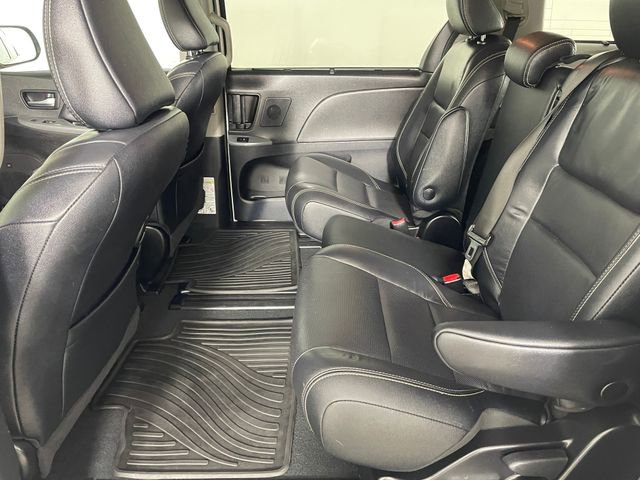 Used 2019 Toyota Sienna SE Premium image 17