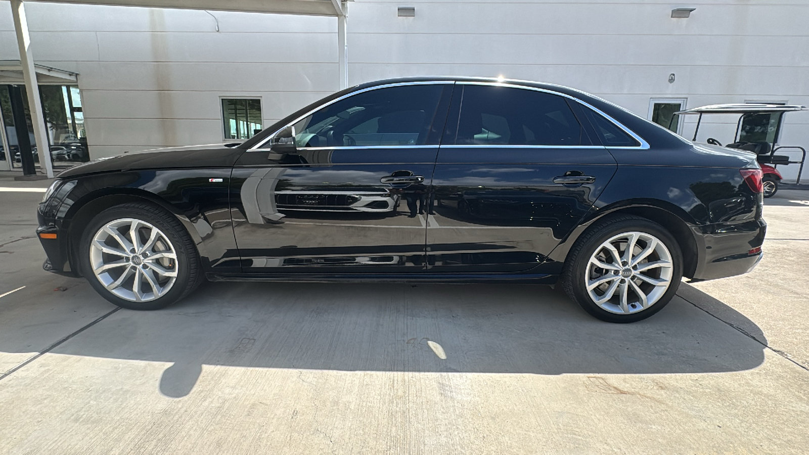Used 2019 Audi A4 2.0T Premium w/ Convenience Package AWD/4WD image 4