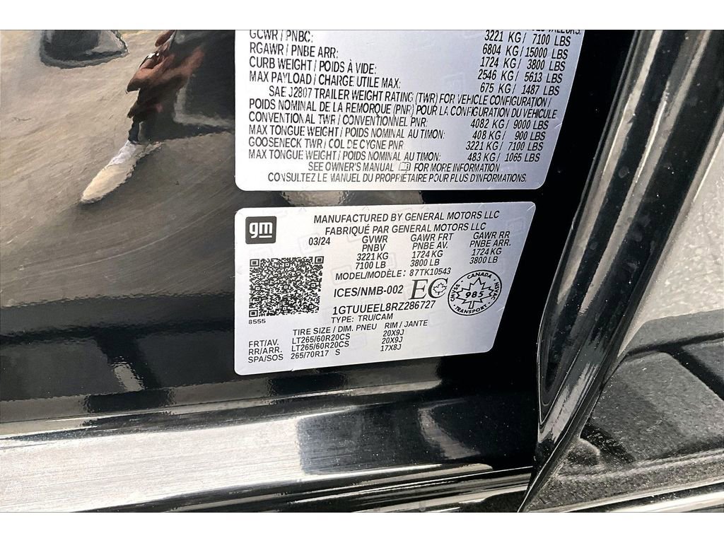 Used 2024 GMC Sierra 1500 AT4 w/ Technology Package image 17