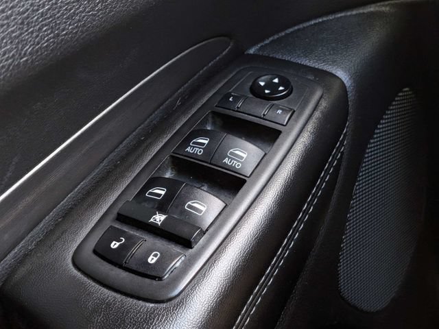 Used 2021 Dodge Durango SXT RWD image 23