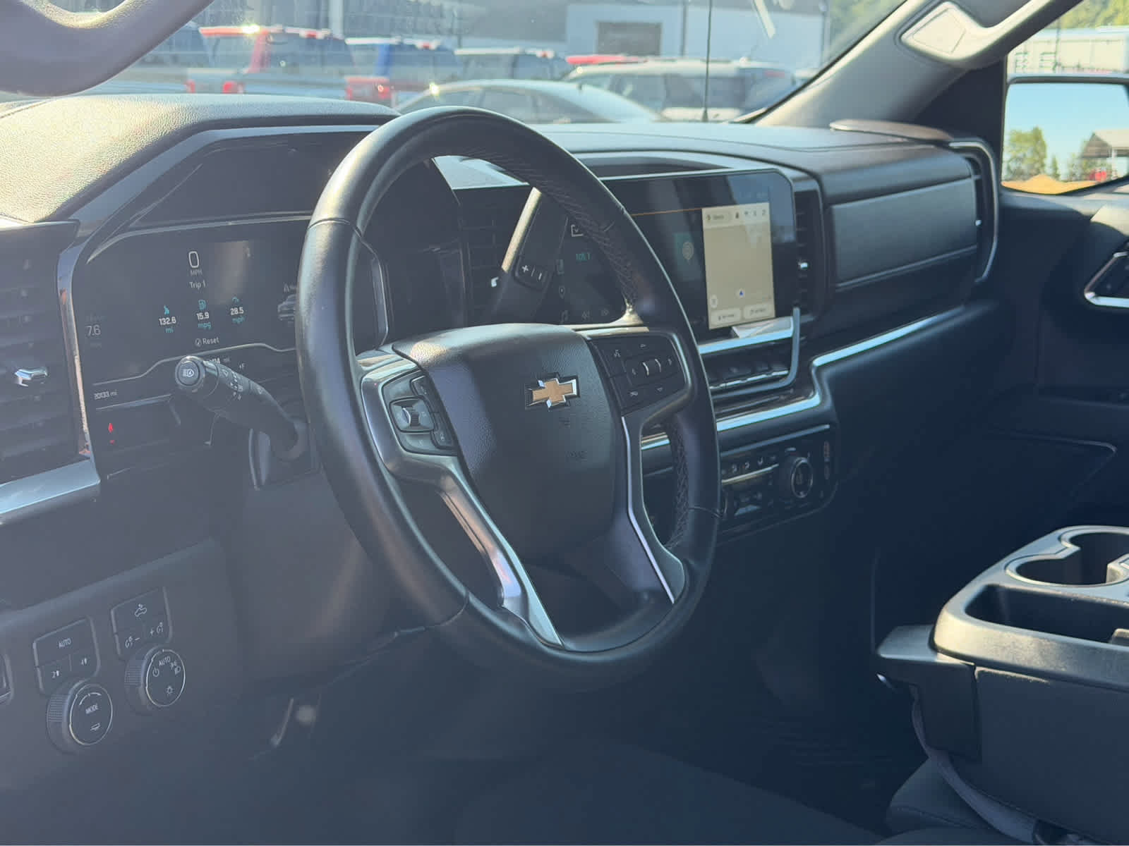 Used 2024 Chevrolet Silverado 1500 LT AWD/4WD image 18