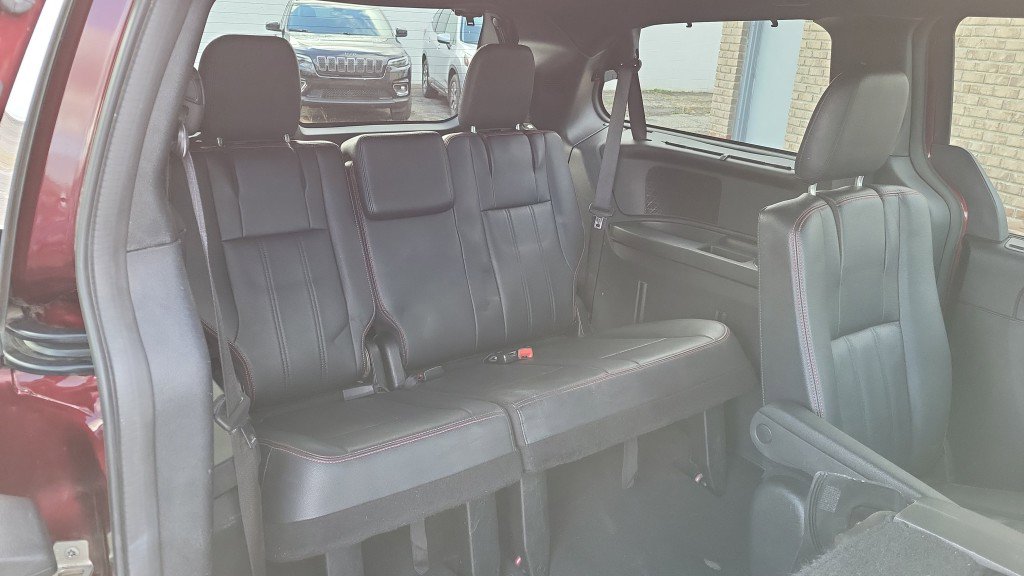 Used 2017 Dodge Grand Caravan GT FWD image 22