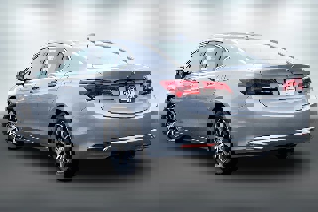 Used 2017 Acura TLX image 10