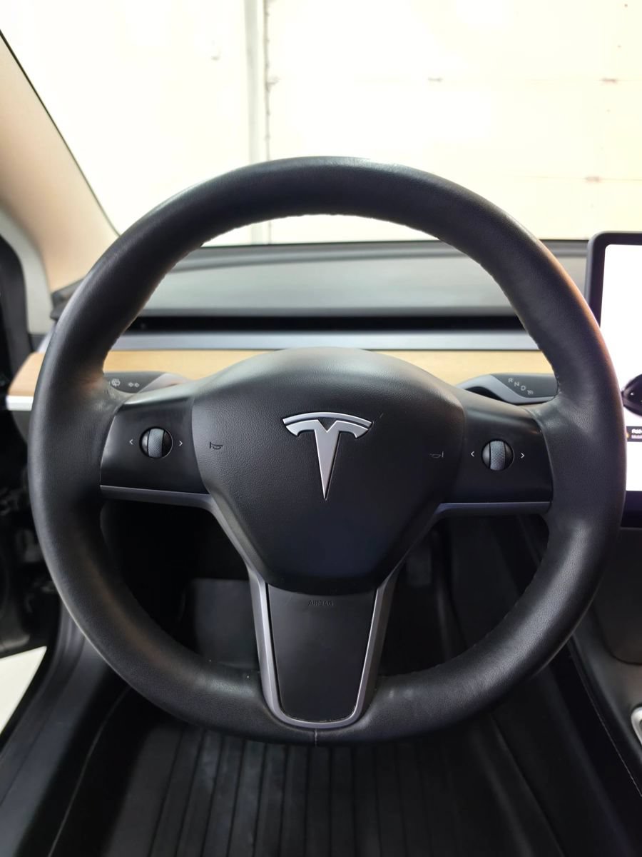 Used 2022 Tesla Model 3 RWD image 17
