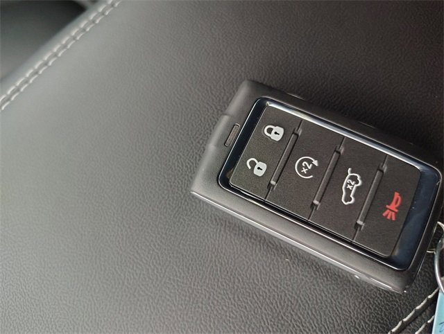 New 2025 Jeep Grand Cherokee Limited w/ Trailer Tow Package image 25