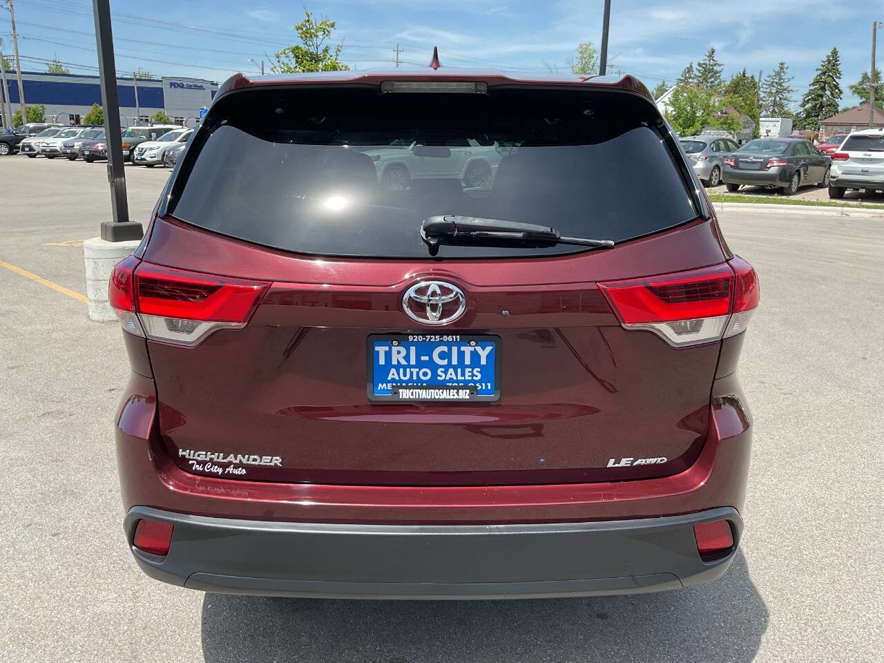 Used 2019 Toyota Highlander Plus AWD/4WD image 6
