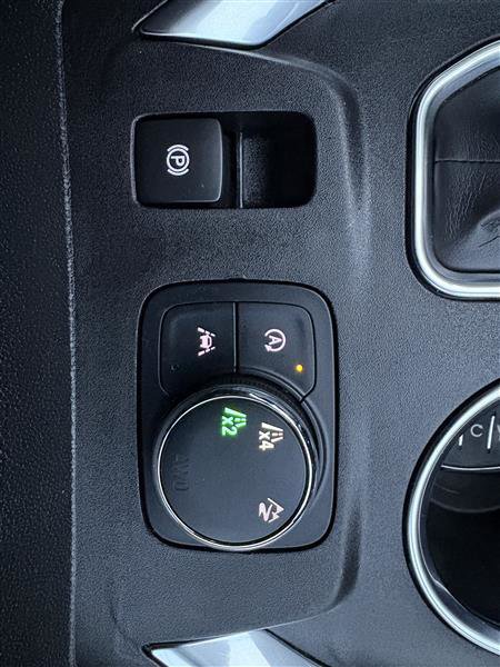 Used 2022 Chevrolet Traverse LT w/ Midnight/Sport Edition image 25