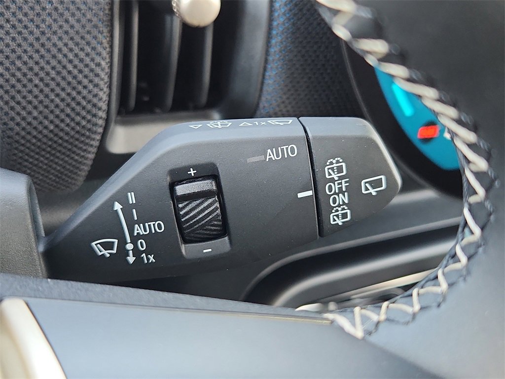 Used 2025 MINI Cooper 2-Door Hardtop image 29