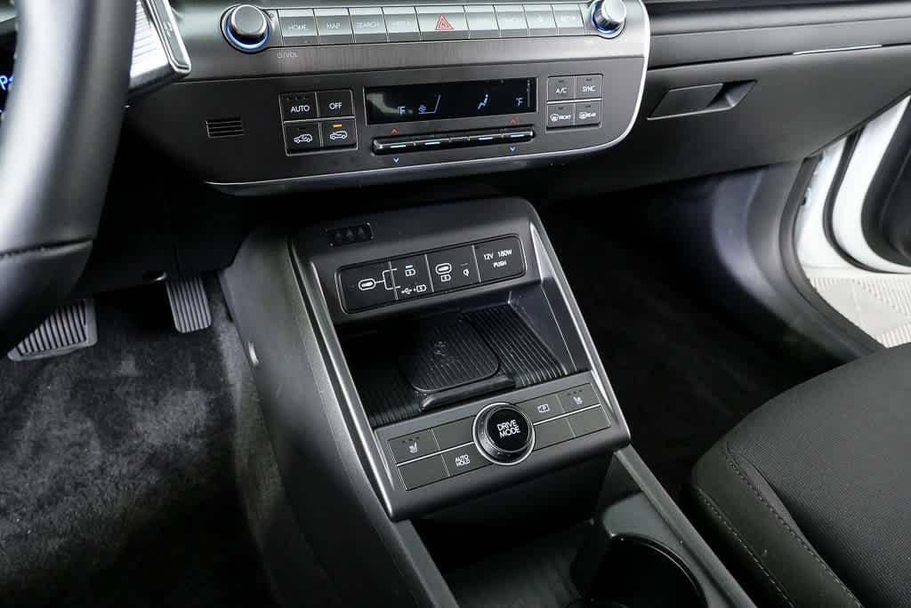 New 2025 Hyundai Kona SEL image 18