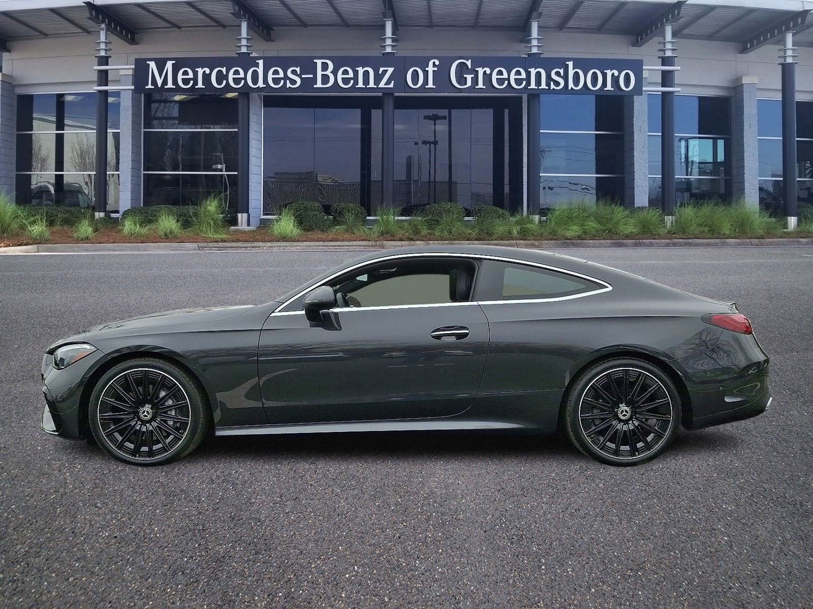 Used 2024 Mercedes-Benz CLE 300 4MATIC Coupe image 7