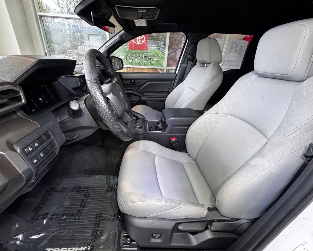 Certified 2025 Toyota Tacoma SR5 AWD/4WD image 21