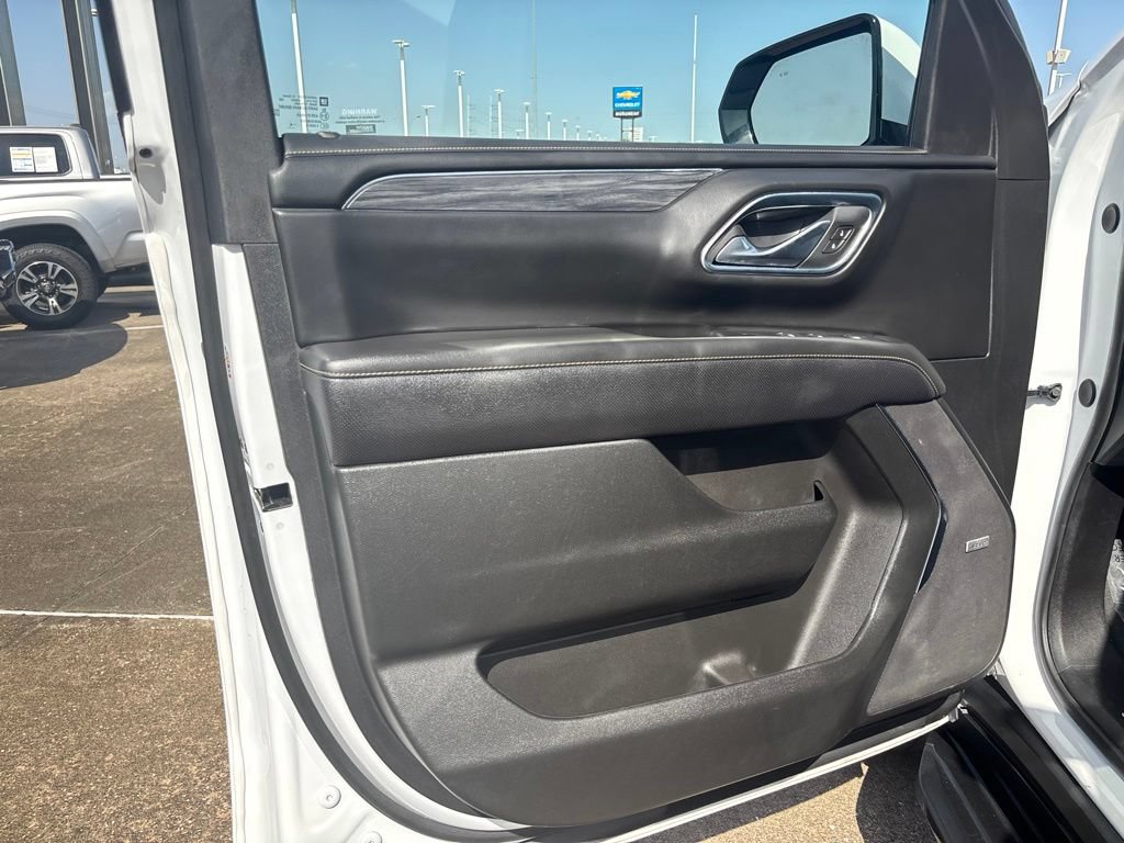 Used 2024 GMC Yukon SLT RWD image 19