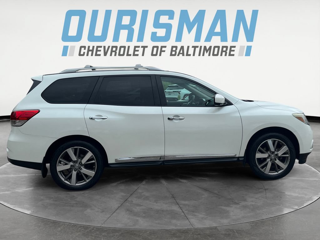 Used 2015 Nissan Pathfinder Platinum w/ Family Entertainment Package FWD image 7