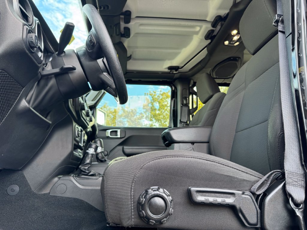 Used 2023 Jeep Wrangler Unlimited Sport AWD/4WD image 15