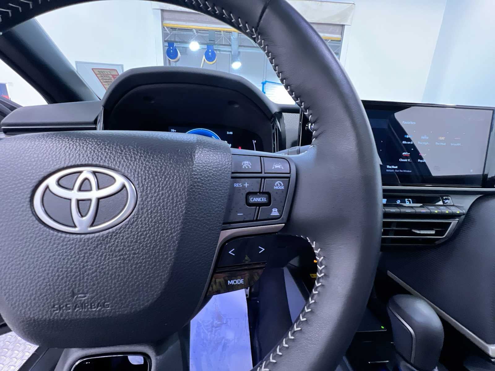 Used 2026 Toyota Camry SE w/ Multimedia Upgrade Package FWD image 21